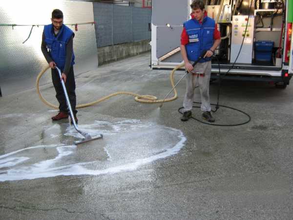 ROAD CLEANER RC-M-ST - Ölspurbeseitigung - Hochdruckreiniger und Vakuumsauger